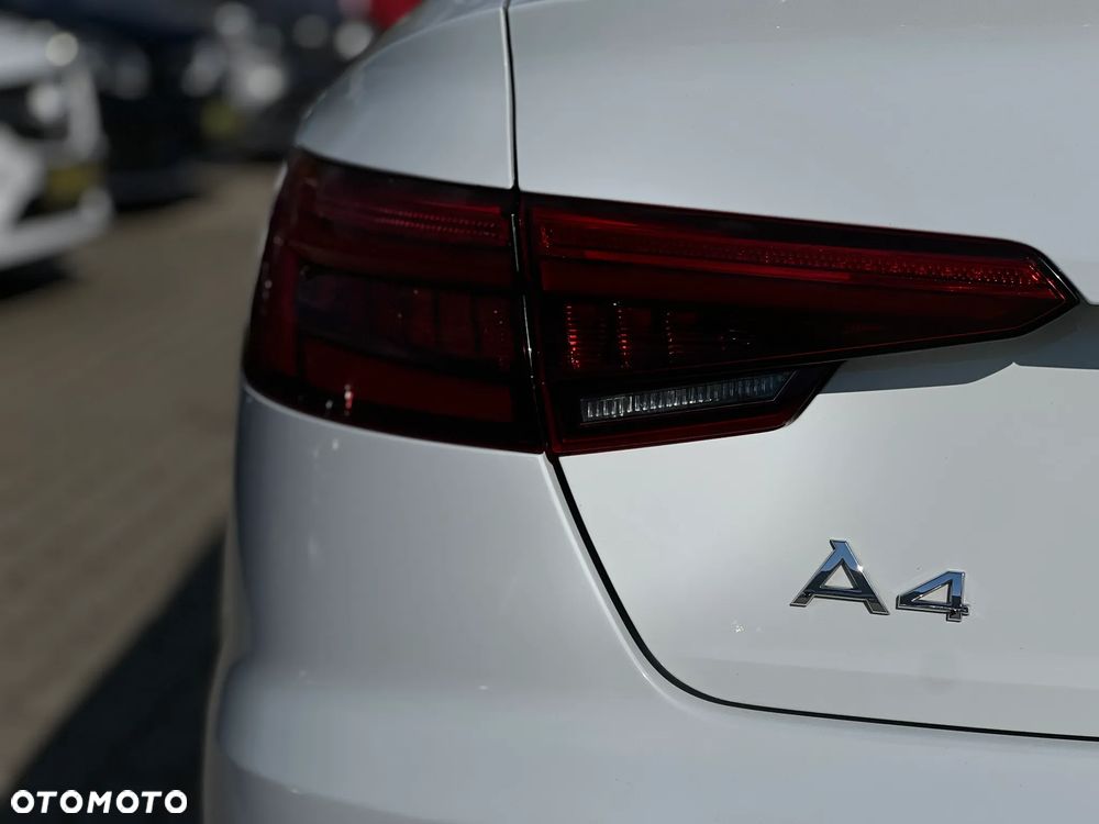 Audi A4 Limousine - 12