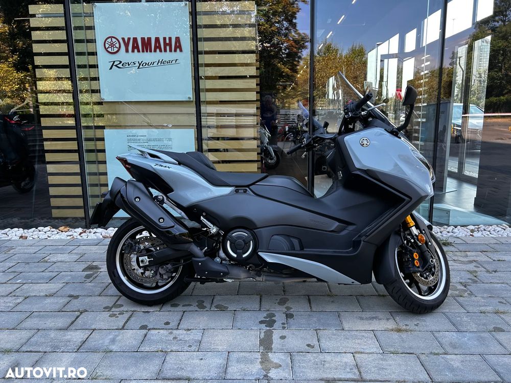 Yamaha TMAX 560 - 3