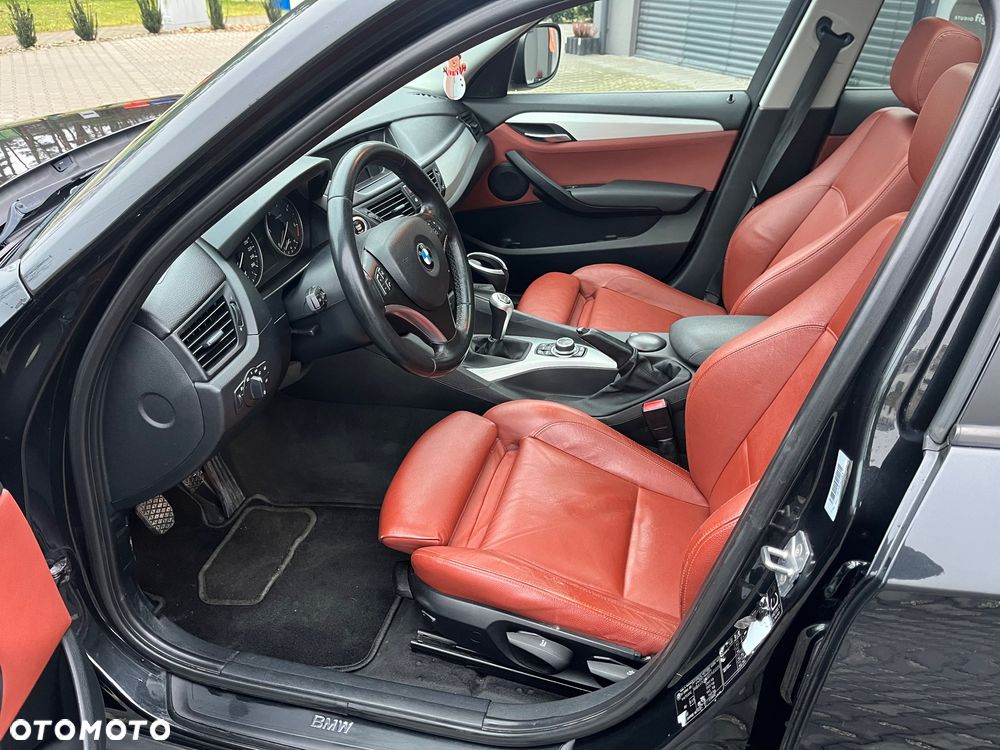 BMW X1 sDrive20d - 11