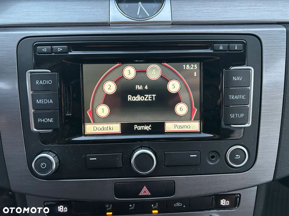 Volkswagen Passat 2.0 TDI Highline - 11