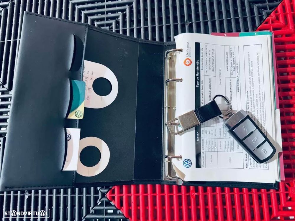 VW Passat Variant 2.0 TDi Highline DSG - 37