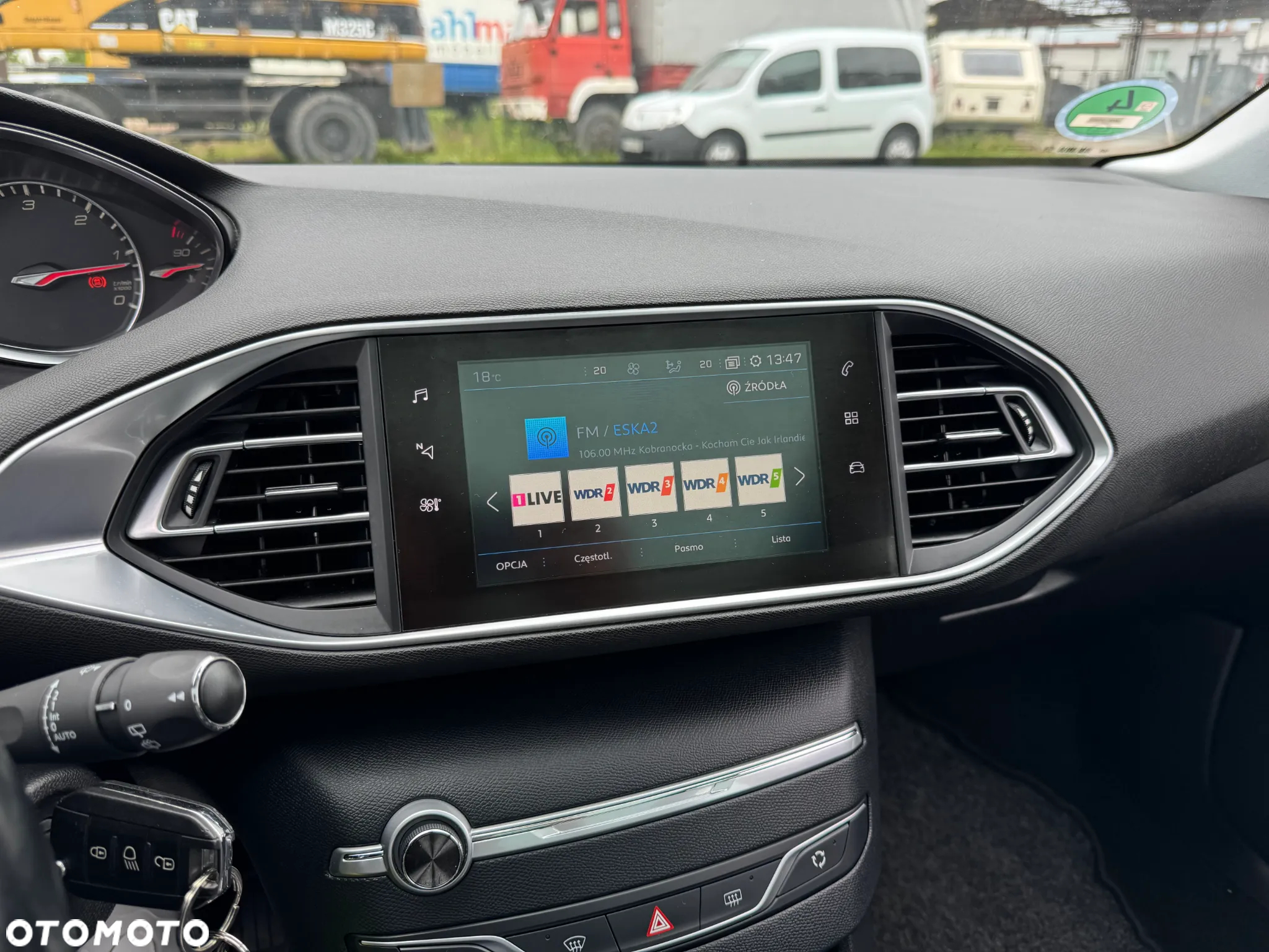 Peugeot 308 SW BlueHDi 130 EAT8 Stop & Start Allure Business-Paket - 17