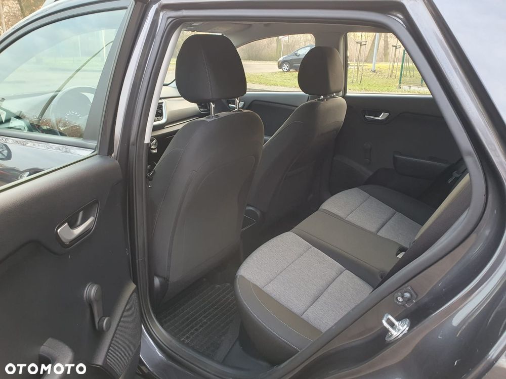 Kia Stonic 1.4 L - 14