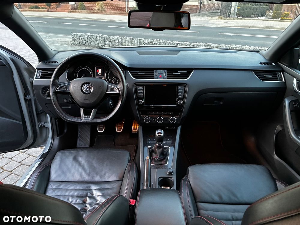 Skoda Octavia 2.0 TDI RS - 13
