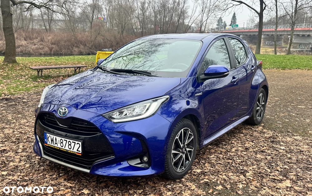 Toyota Yaris Hybrid 100 Premium - 4