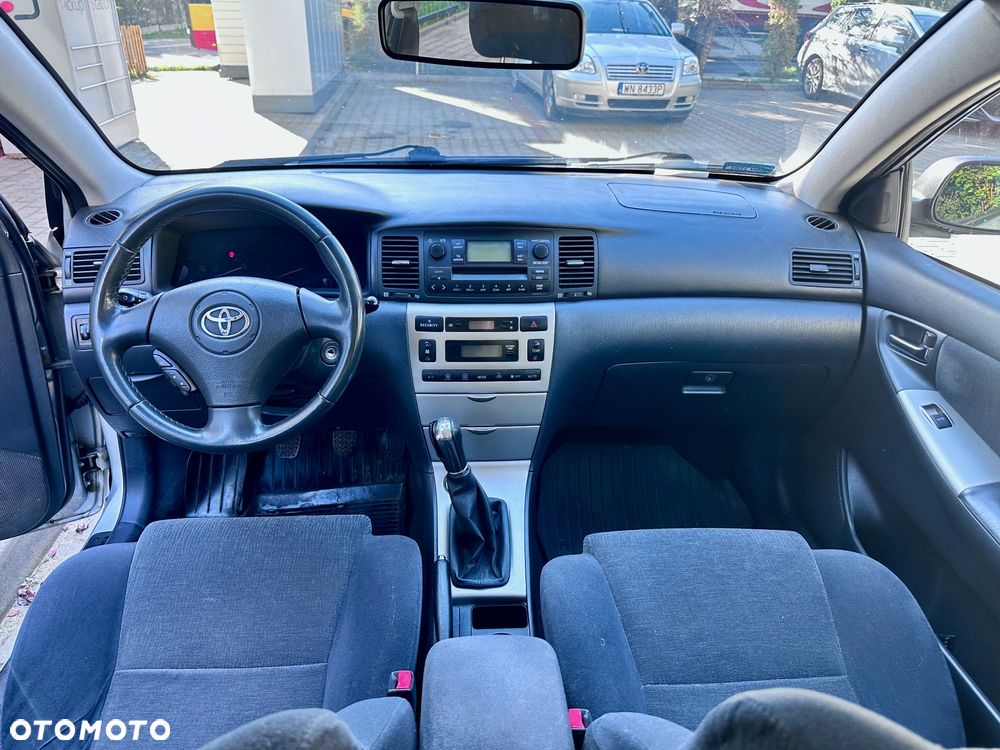 Toyota Corolla 1.6 VVT-i Sol - 9