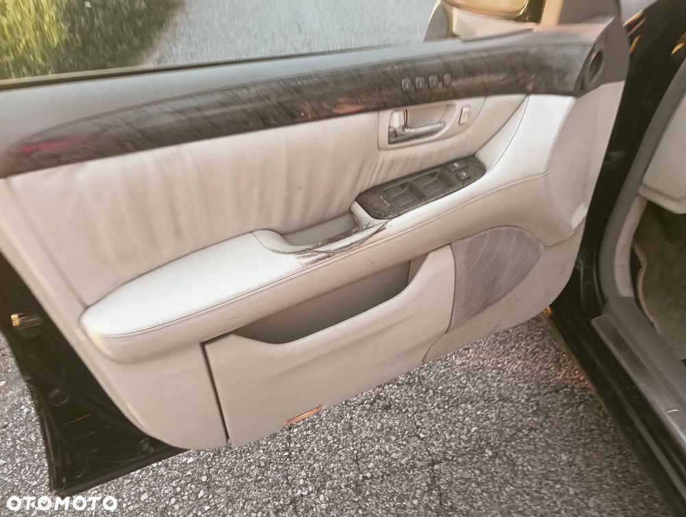 Lexus LS Standard - 13