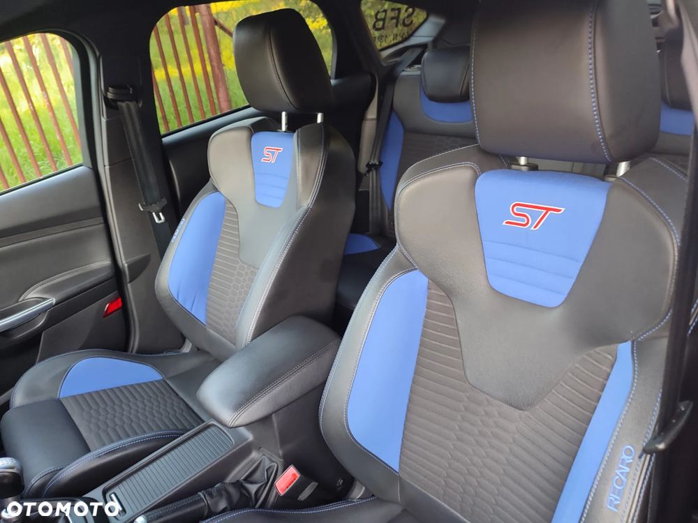 Ford Focus 2.0 TDCi ST - 15