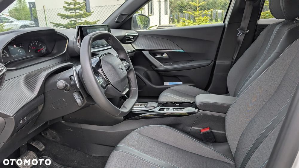 Peugeot 2008 PureTech 130 Allure S&S EAT8 - 5