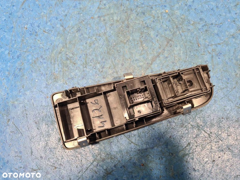 FIAT BRAVO II PRZEŁĄCZNIK SZYBY 011650 - 5