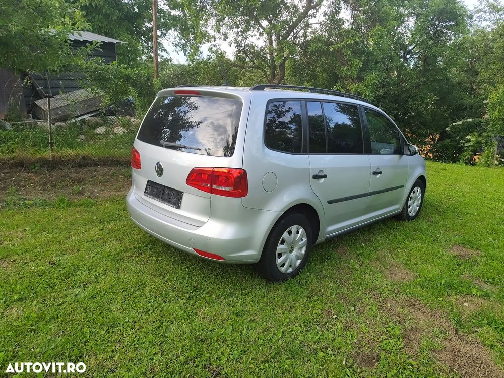Volkswagen Touran 1.6 TDI Highline - 2