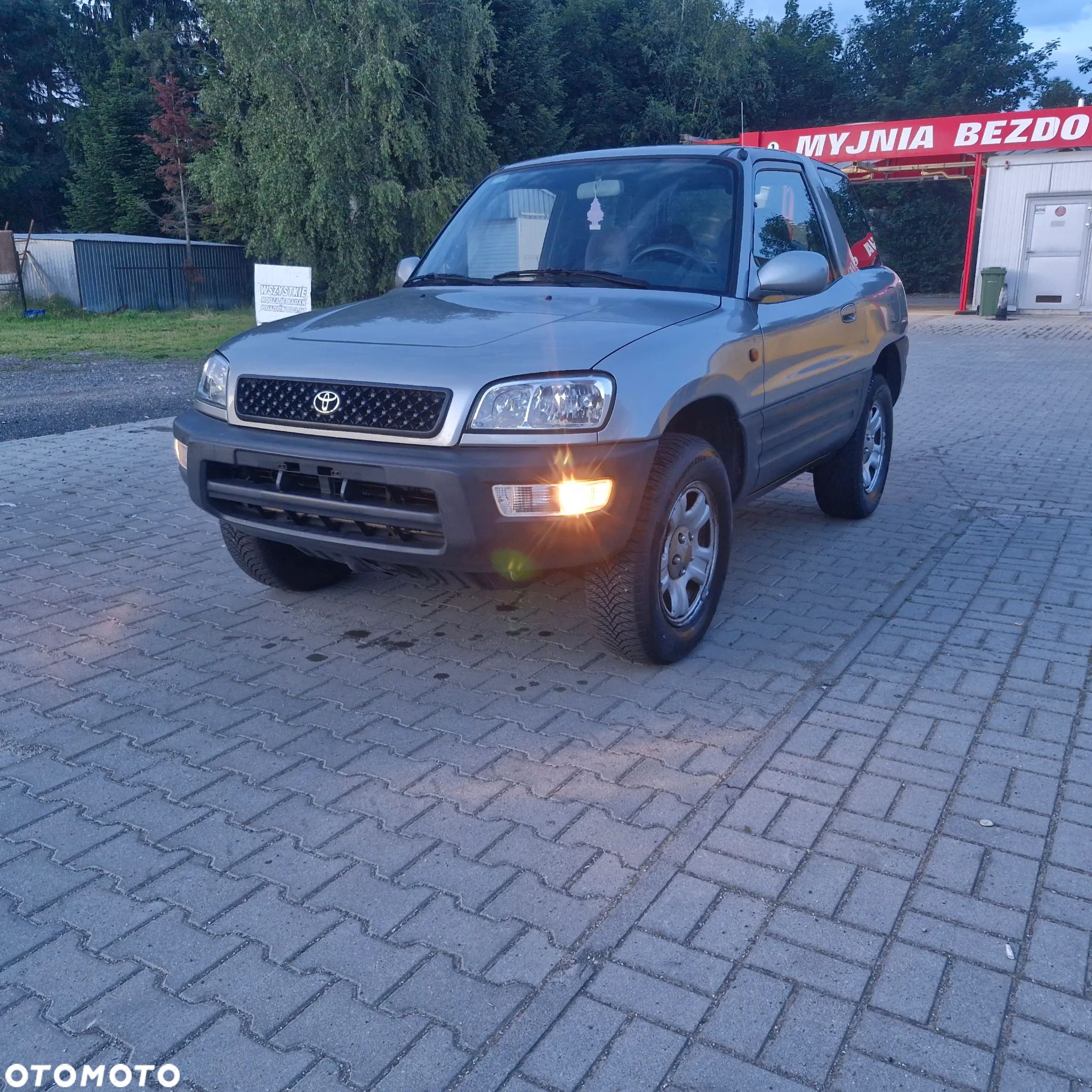 Toyota RAV4 2.0 Special - 1