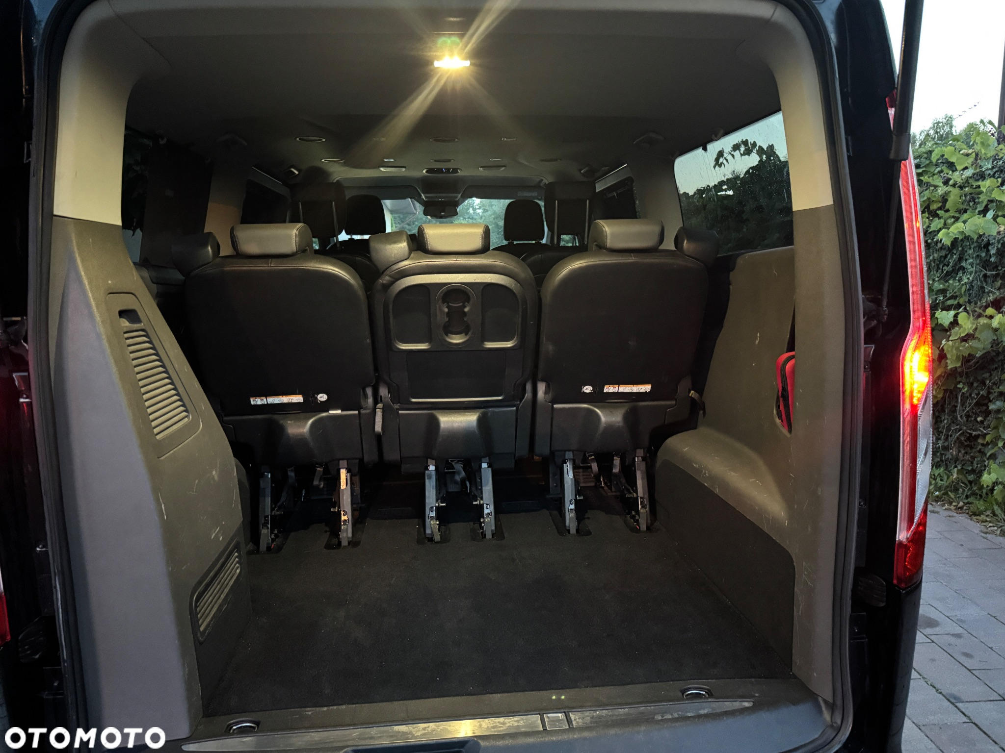 Ford Tourneo Custom 2.0 EcoBlue L2 Titanium - 10