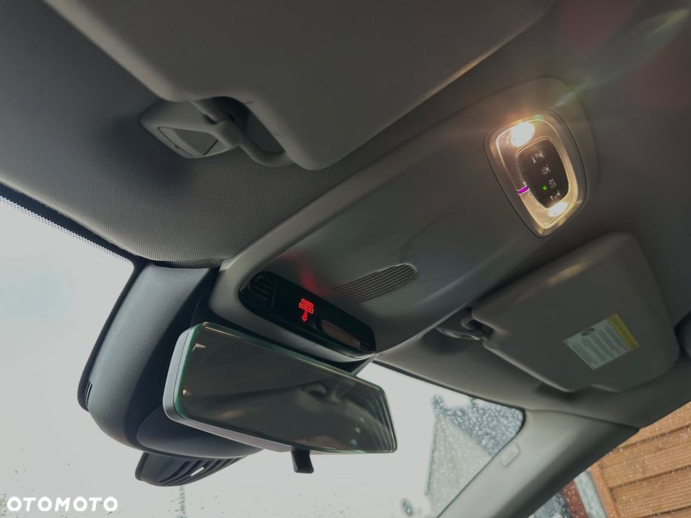 Volvo V40 D2 Kinetic - 14