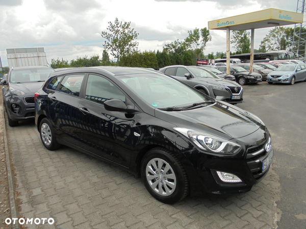 Hyundai i30 i30cw 1.6 CRDi Trend
