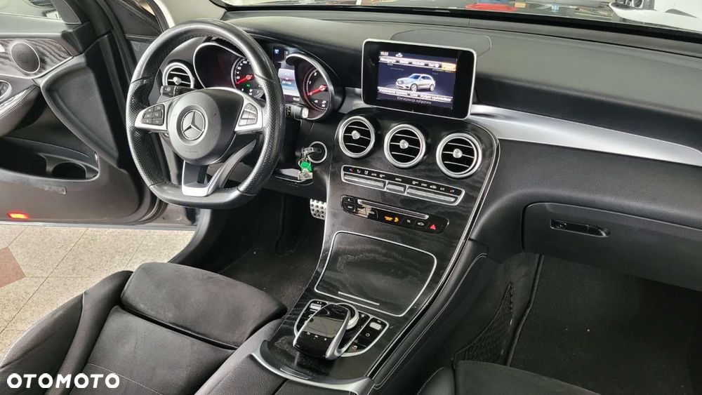 Mercedes-Benz GLC - 39