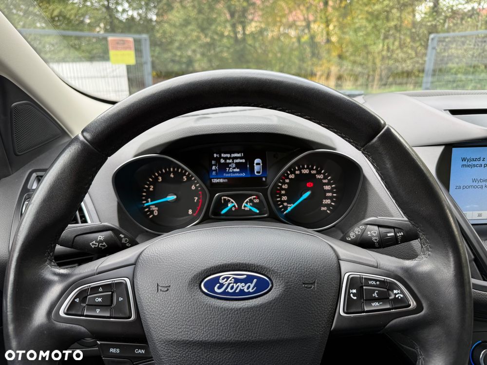 Ford Kuga 1.5 EcoBoost 2x4 Titanium - 25