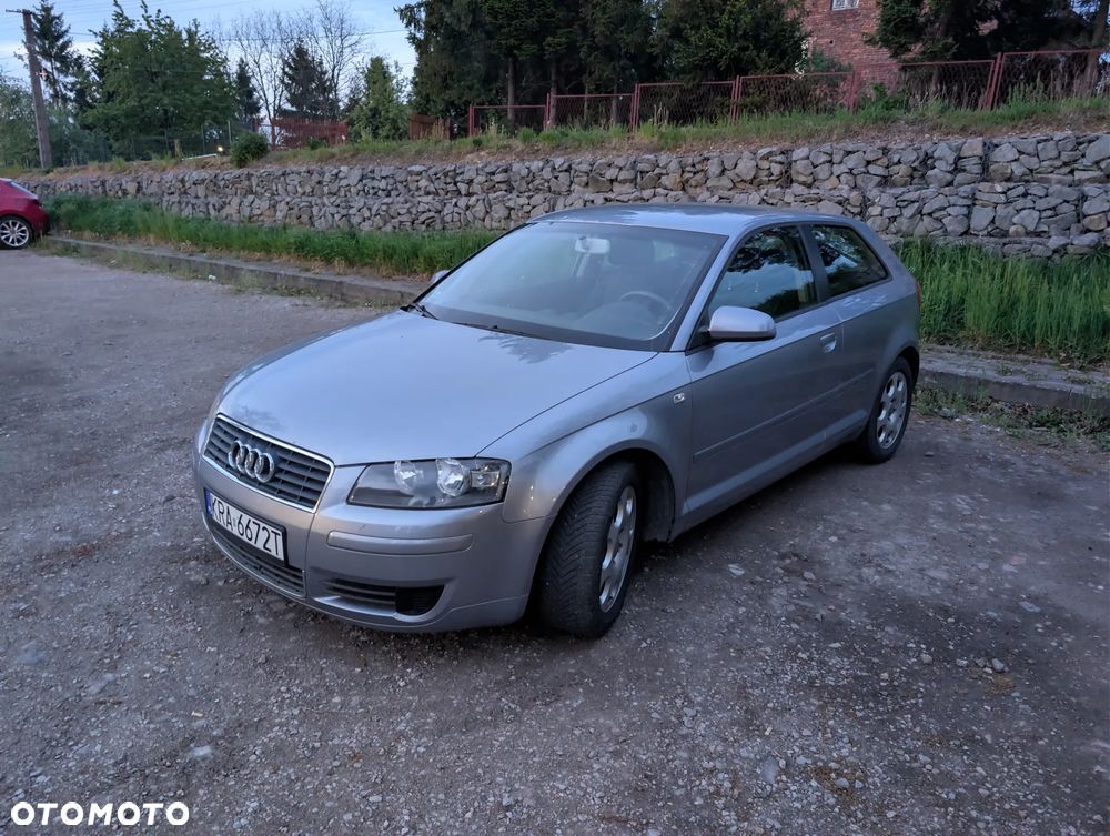 Audi A3 3-drzwiowe 1.6 Ambiente - 1