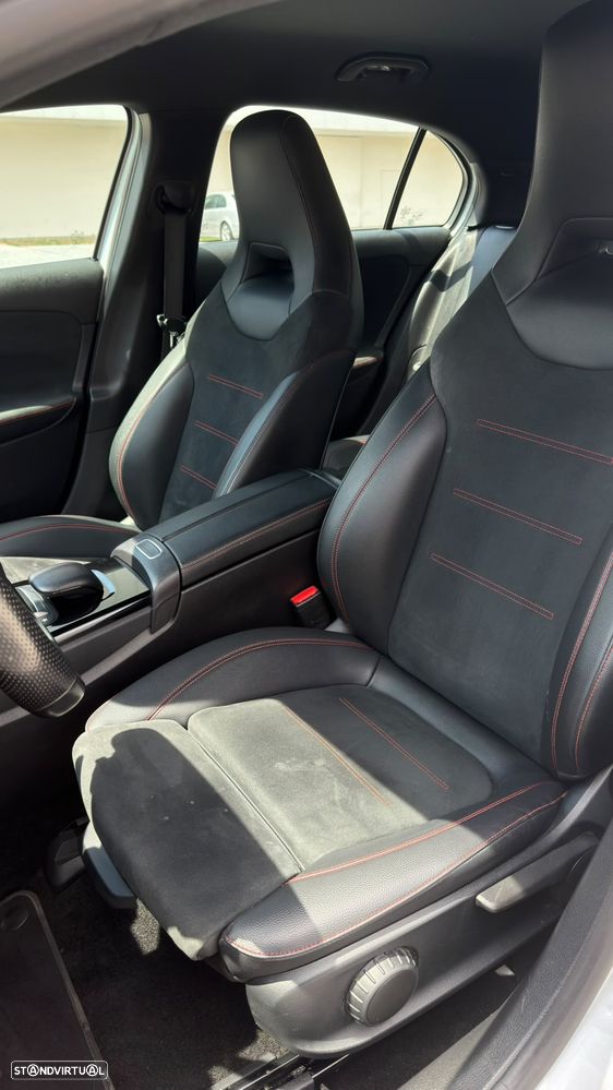 Mercedes-Benz A 250 e AMG Line - 11