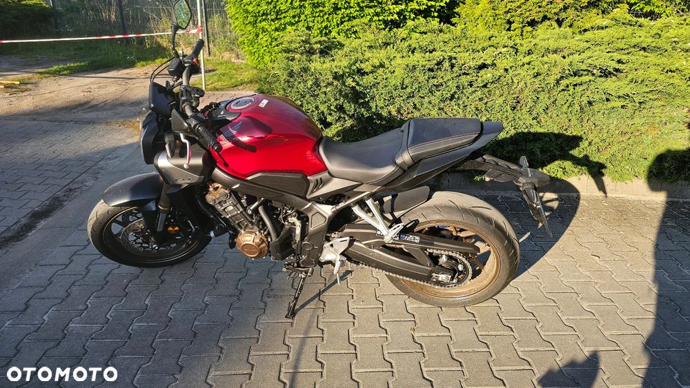 Honda CB - 1