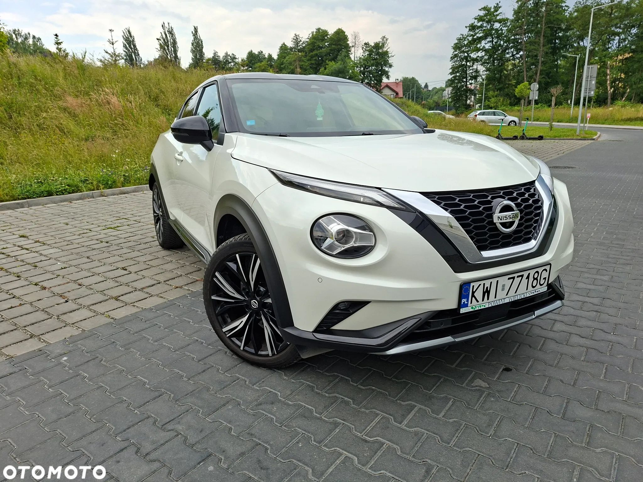 Nissan Juke 1.0 DIG-T N-Design DCT - 1