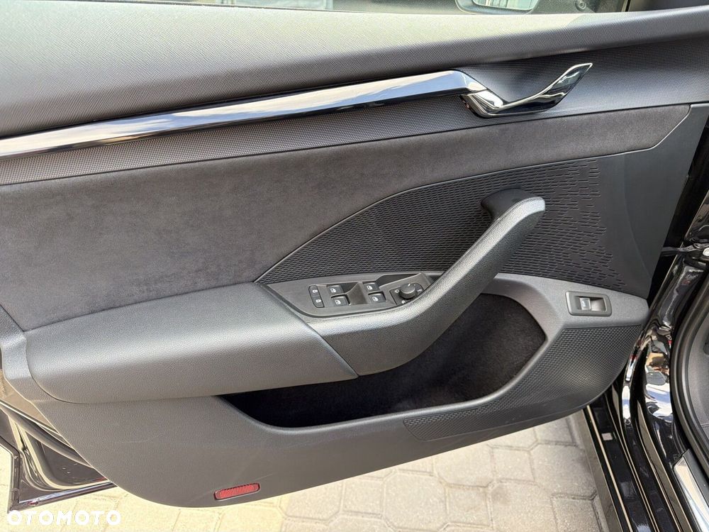 Skoda Octavia 2.0 TDI RS DSG - 12