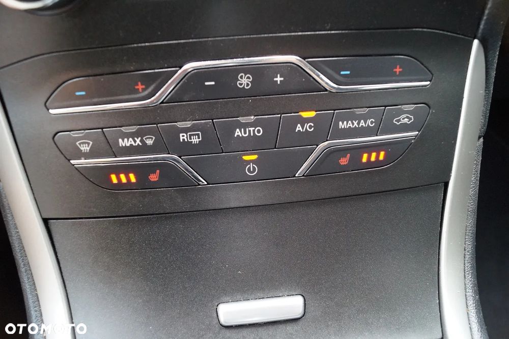 Ford S-Max 2.0 TDCi Titanium - 31
