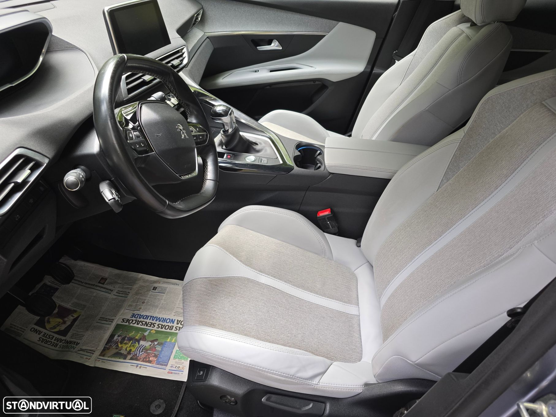 Peugeot 3008 1.2 PureTech Allure - 23