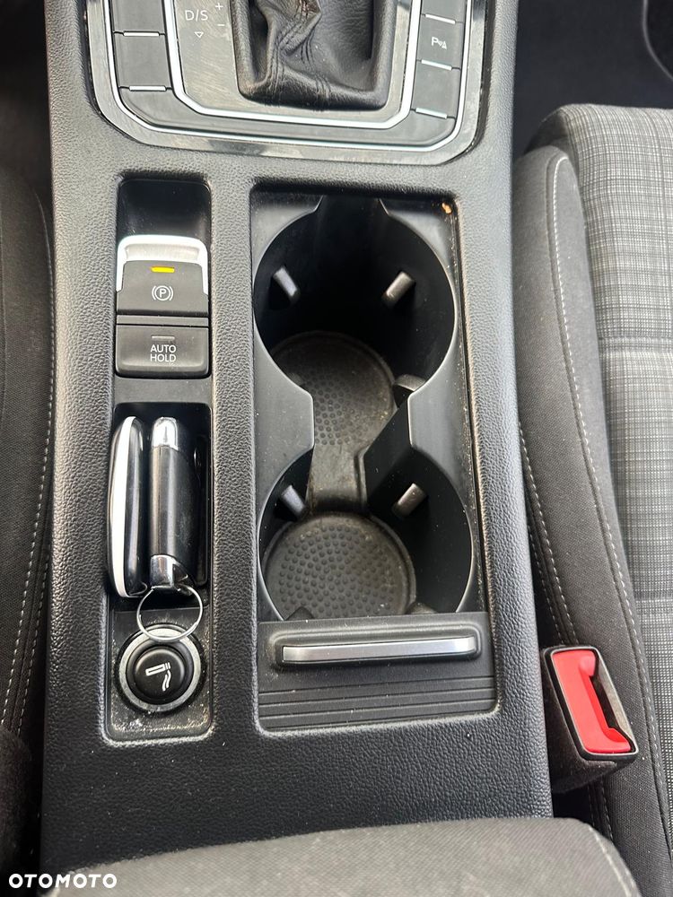 Volkswagen Passat Variant 2.0 TDI EVO Elegance DSG - 33