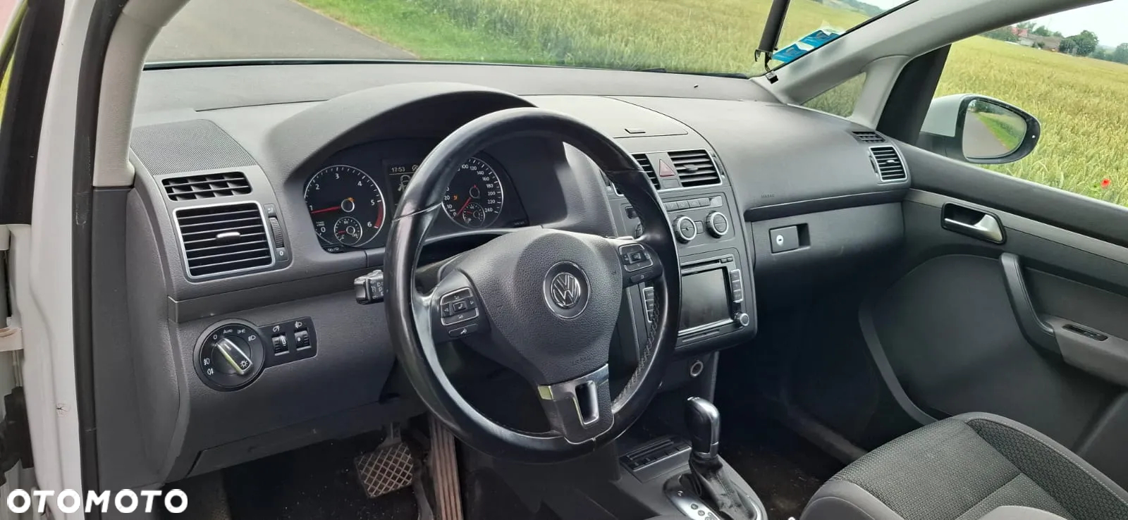 Volkswagen Touran 2.0 TDI DPF Comfortline DSG - 11