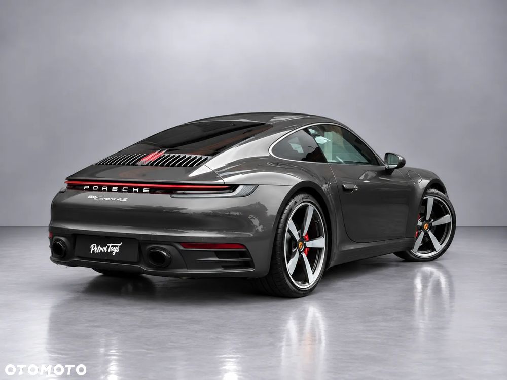 Porsche 911 Carrera 4S - 3