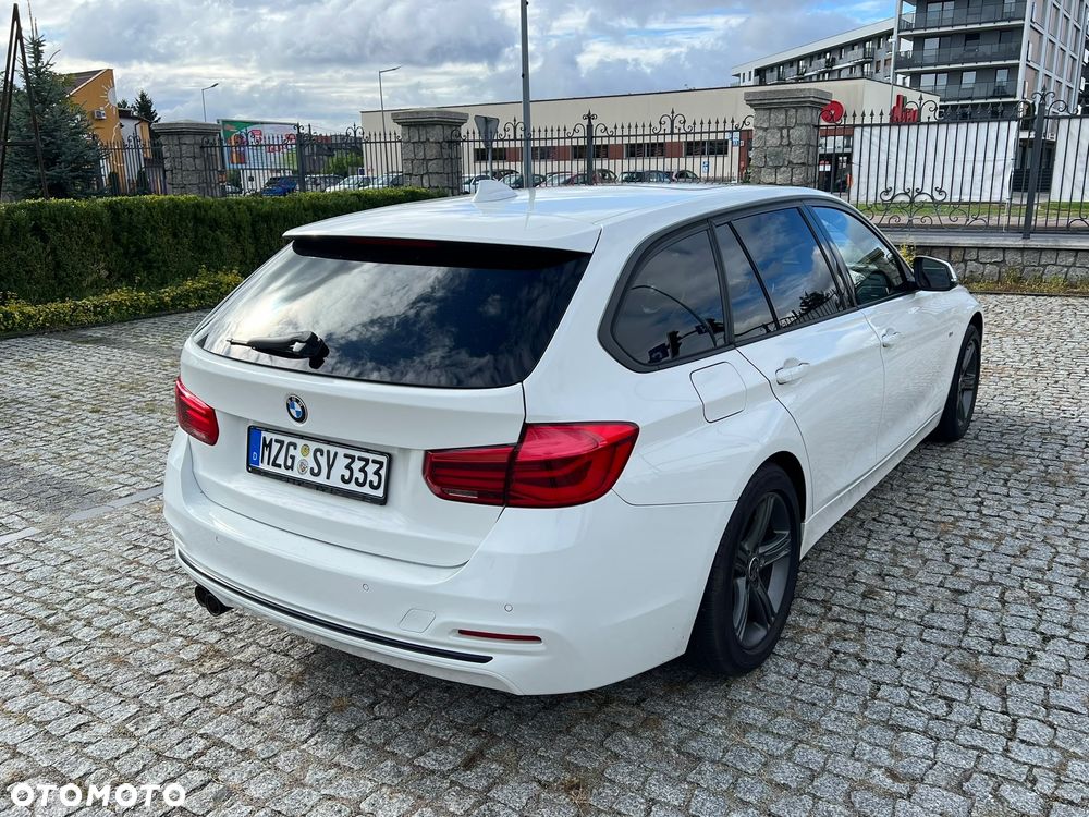 BMW Seria 3 320d xDrive Luxury Line sport - 21