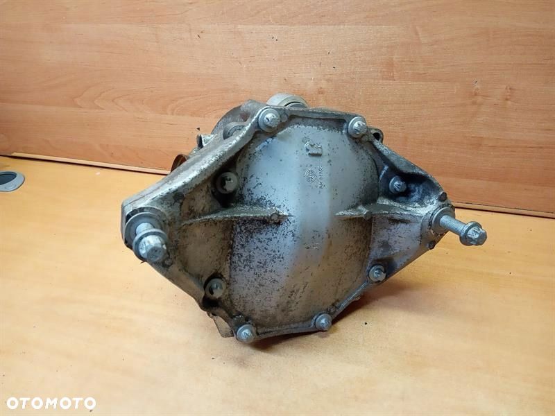 MOST TYLNY MERCEDES W213 E220 2133510005 2,473 - 5