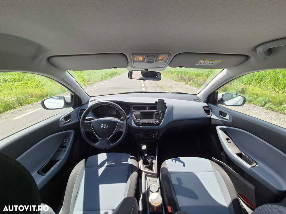 Hyundai i20 1.2 L 84CP 5DR Comfort - 14