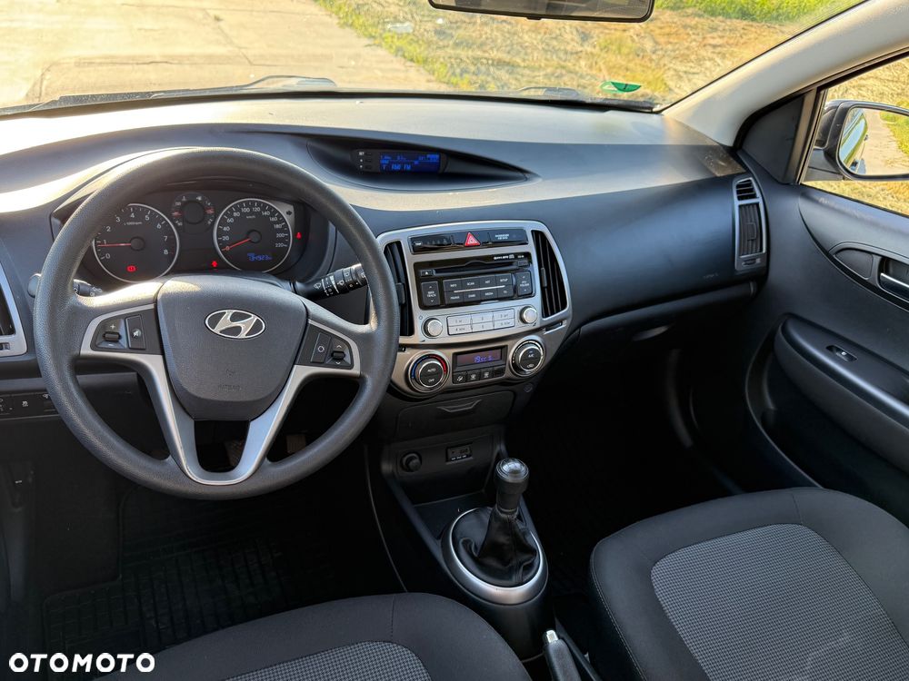 Hyundai i20 1.2 GO - 19