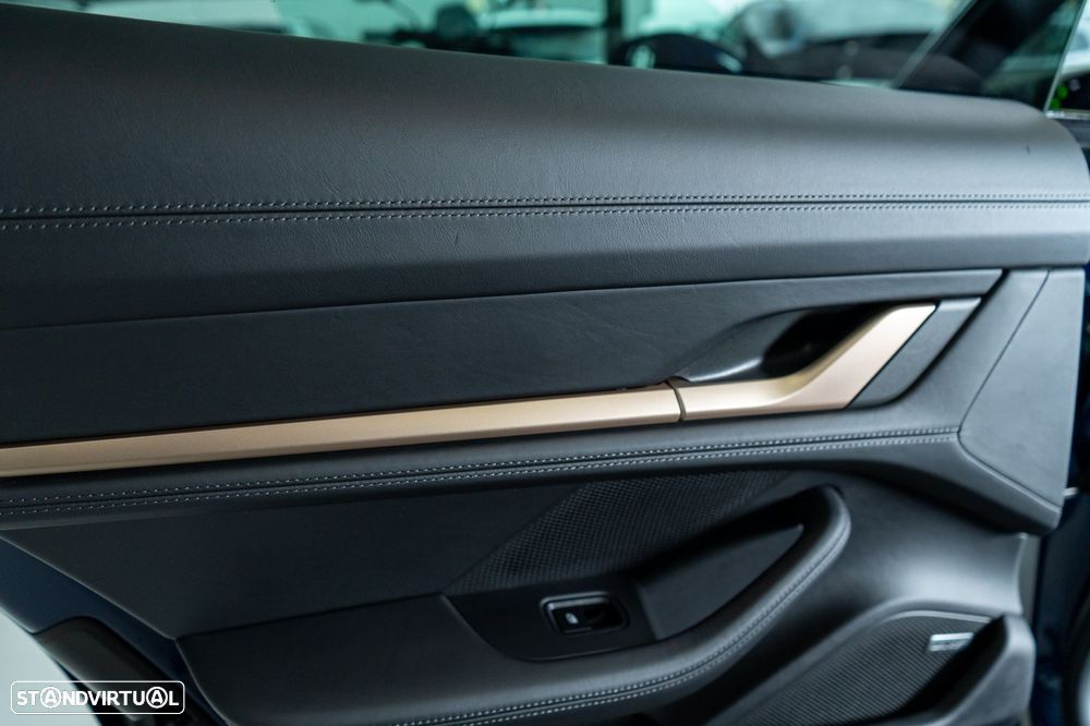 Porsche Taycan Cross Turismo Turbo - 21