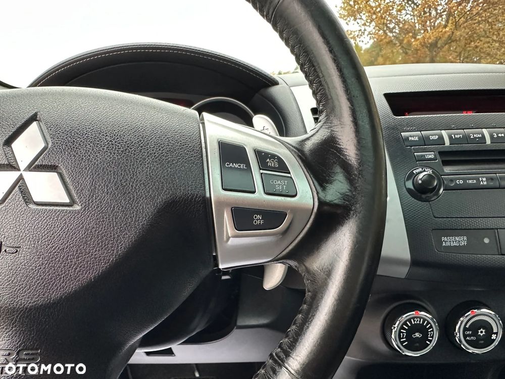 Mitsubishi Outlander 2.0 Intense + 2WD EU5 CVT - 26