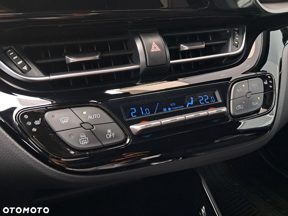 Toyota C-HR 2.0 Hybrid Executive - 23