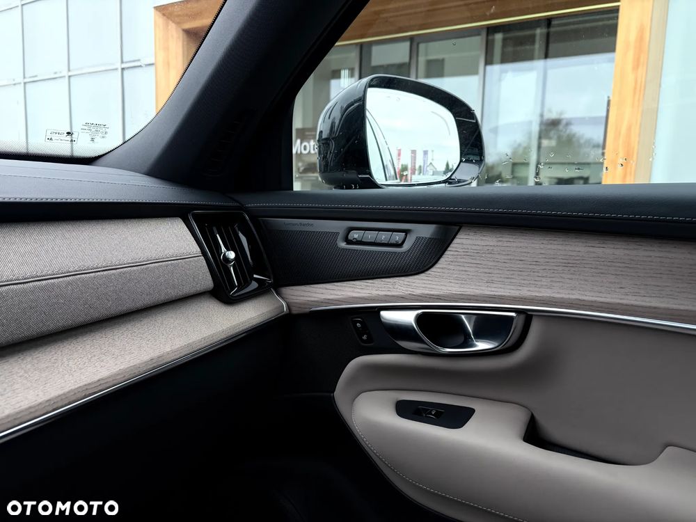 Volvo XC 90 T8 AWD Plug-In Hybrid Plus Bright 7os - 16