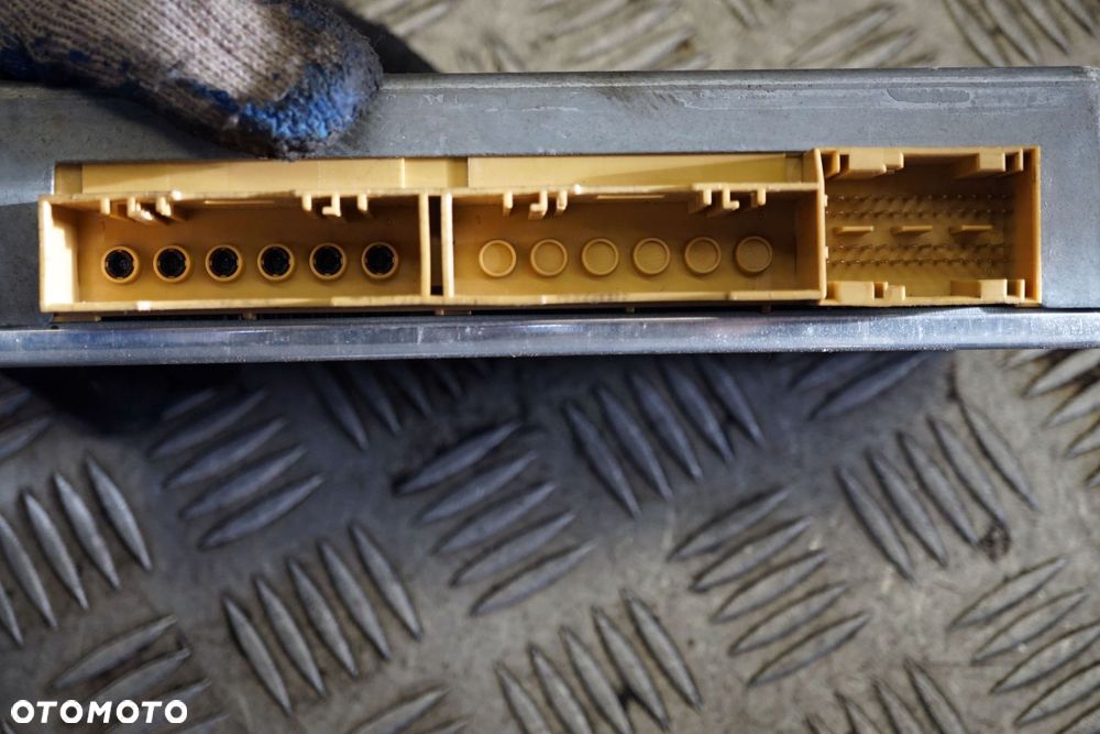 MODUŁ SENSOR PODUSZEK AIRBAG 5 E61 6946388 BMW 2003-2007 - 3