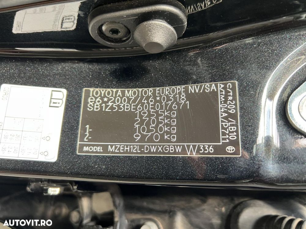 Toyota Corolla 2.0 Lounge - 9