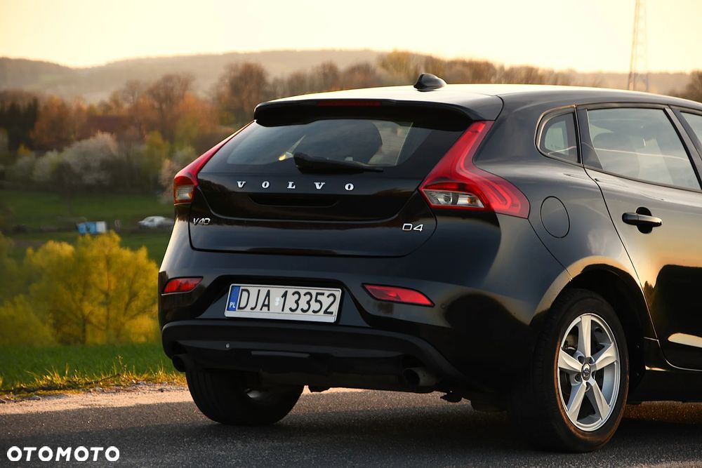 Volvo V40 D4 Momentum - 9
