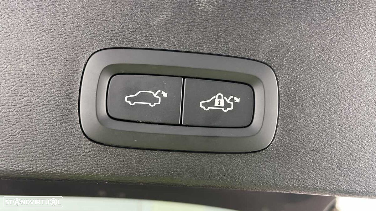 Volvo XC 40 - 18