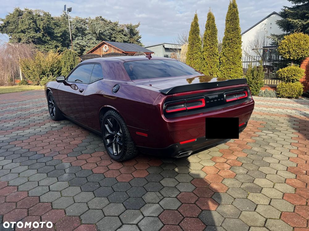 Dodge Challenger - 7