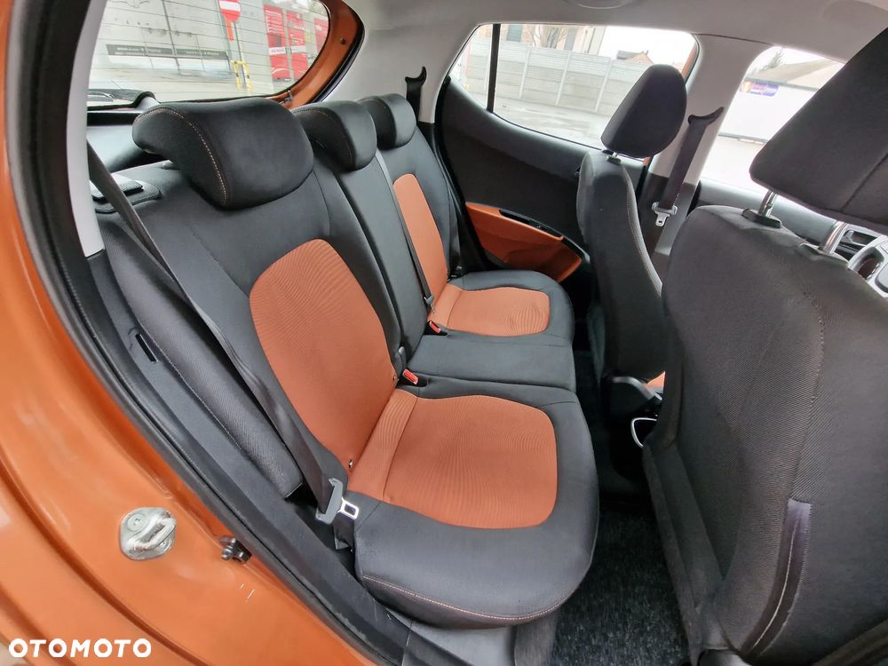 Hyundai i10 1.2 Trend - 21