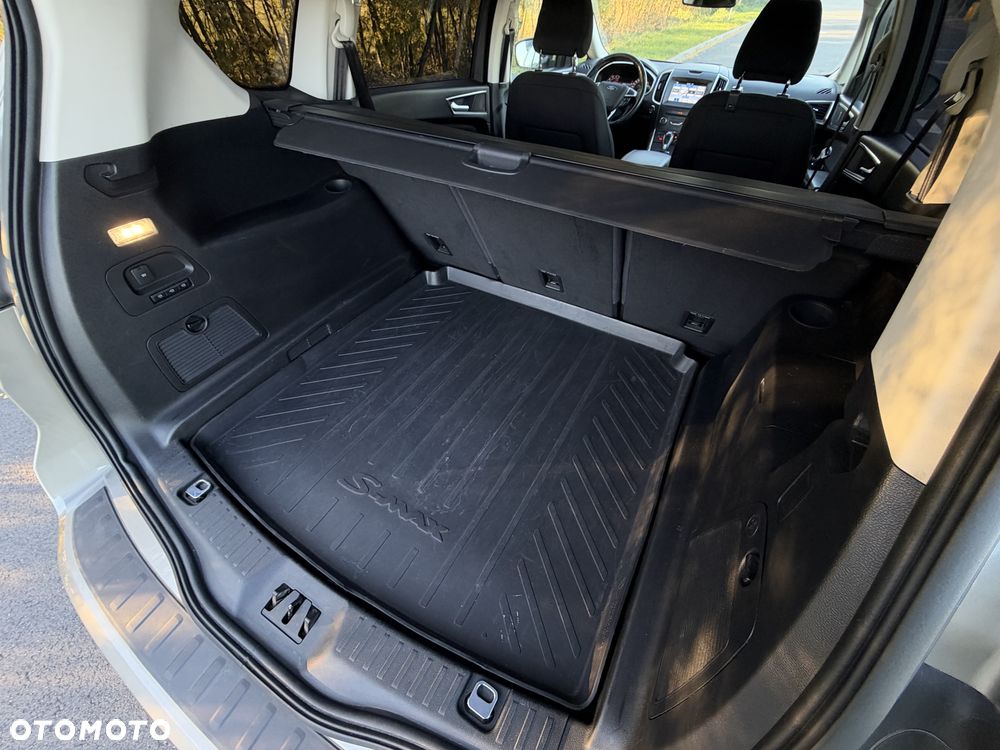 Ford S-Max - 22