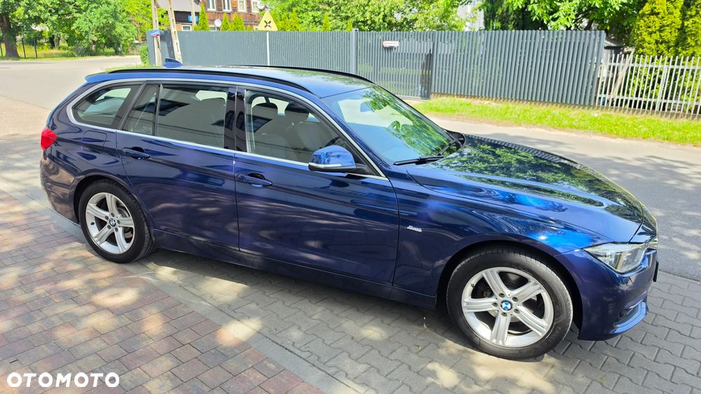 BMW Seria 3 320i xDrive Sport Line Shadow sport - 37