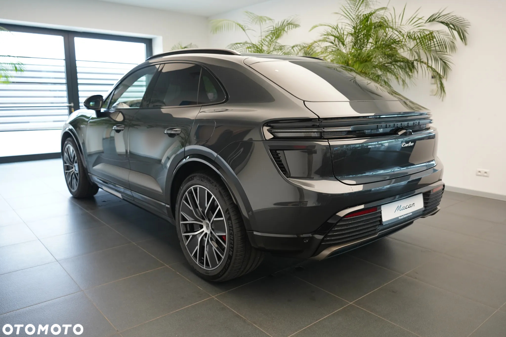 Porsche Macan Turbo 100kWh - 2