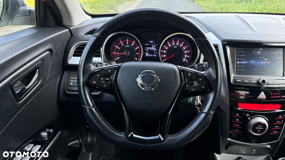 SsangYong/KGM Tivoli e-XGi 160 2WD Black+White - 28