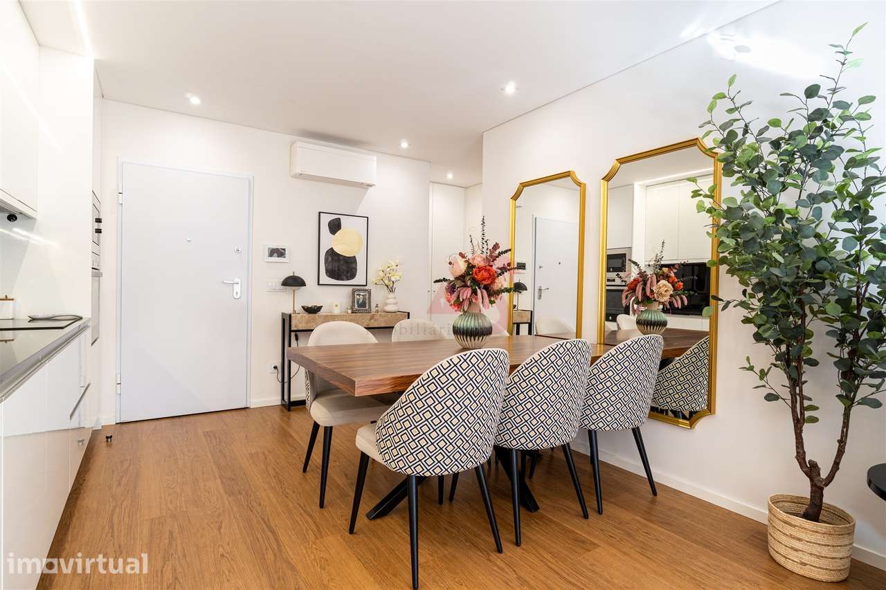 Apartamento T1+1 com varanda e lugar de garagem em Canidelo - Grande imagem: 5/23